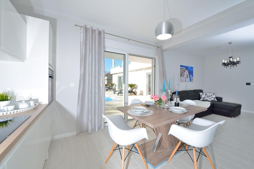 Luxury Apartments Marija Sukošan Szoba fotó